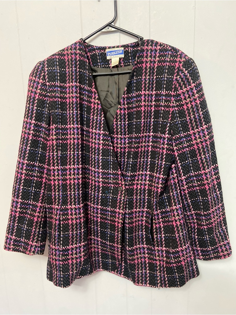 Vintage Pendleton Women's Black & Pink Plaid Wool double breasted blazer Size 10